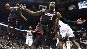 16分钟丢球！国足狼狈1幕：禁区内滑倒送礼，澳洲球迷狂欢